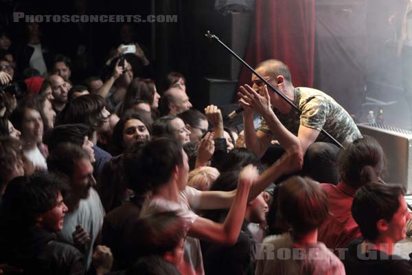 THE FAT WHITE FAMILY - 2015-11-13 - PARIS - La Cigale - 